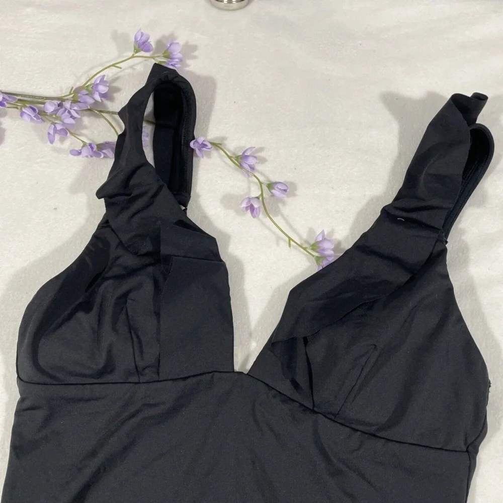 NEW Sea Level [ 6 US ] Ruffle Frill One-Piece Swimsuit in‎ Black